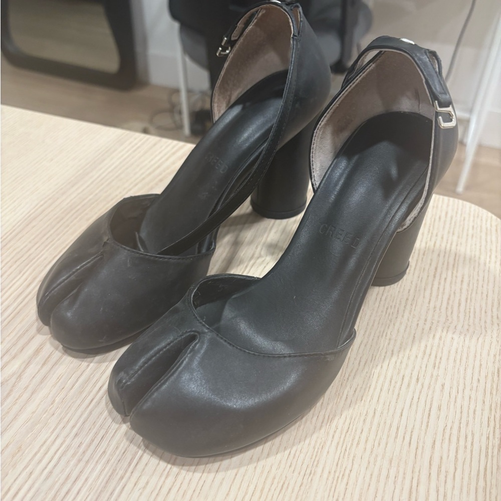 Women's tabi heels